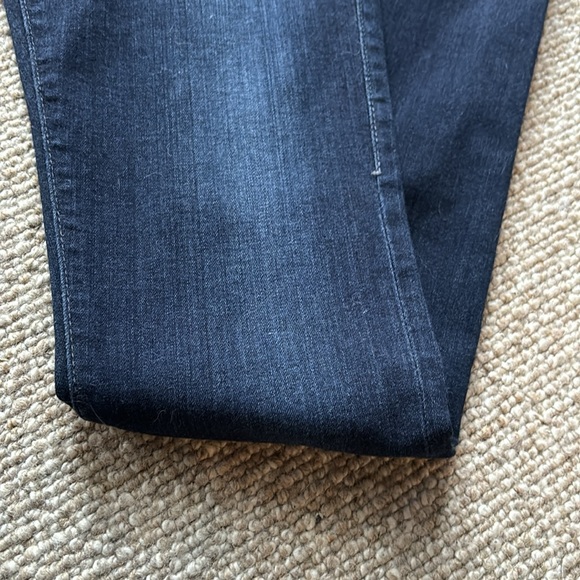 Like new AG Farrah Skinny Jean highrise - Picture 6 of 7